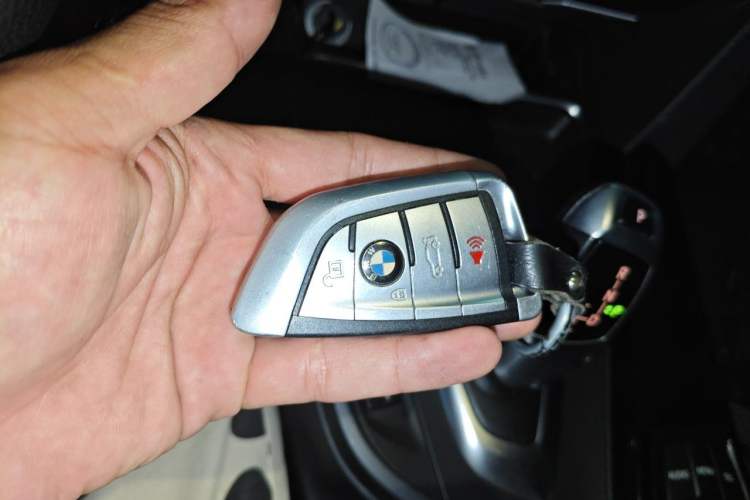 Used BMW 3 Series 2015 320Li Luxury Edition Fashion Model Vehicle Key
