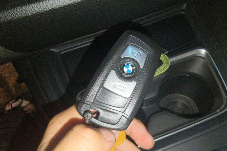 Used BMW 3 Series 2015 320Li Luxury Edition Fashion Model Vehicle Key