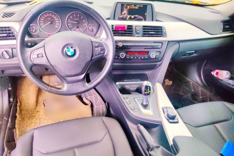 Used BMW 3 Series 2015 320Li Fashion Model Center Console