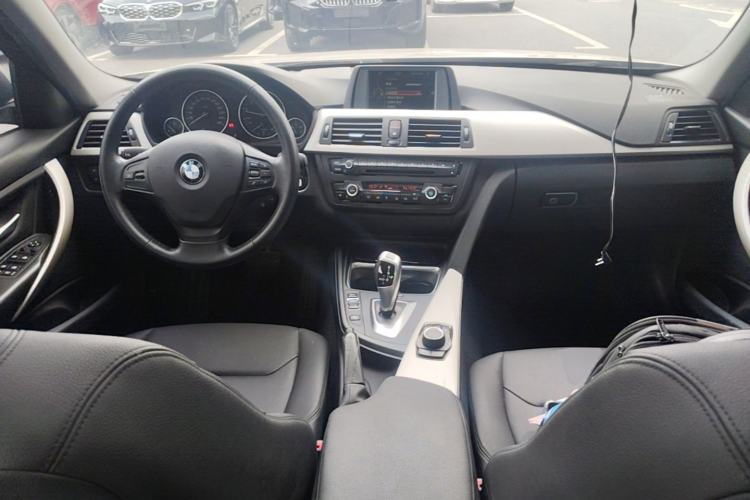 Used BMW 3 Series 2015 320Li Luxury Edition Fashion Model Center Console
