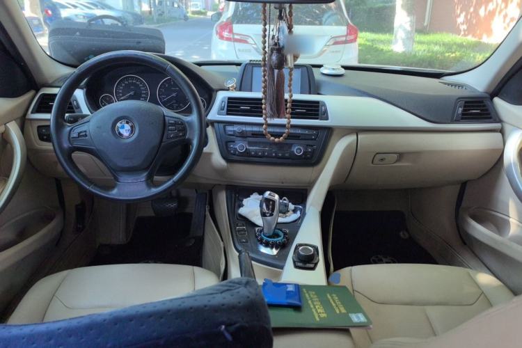 Used BMW 3 Series 2015 320Li Fashion Model Center Console