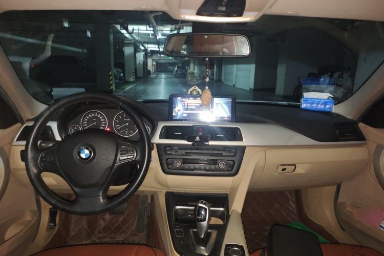 Used BMW 3 Series 2015 320Li Fashion Model Center Console