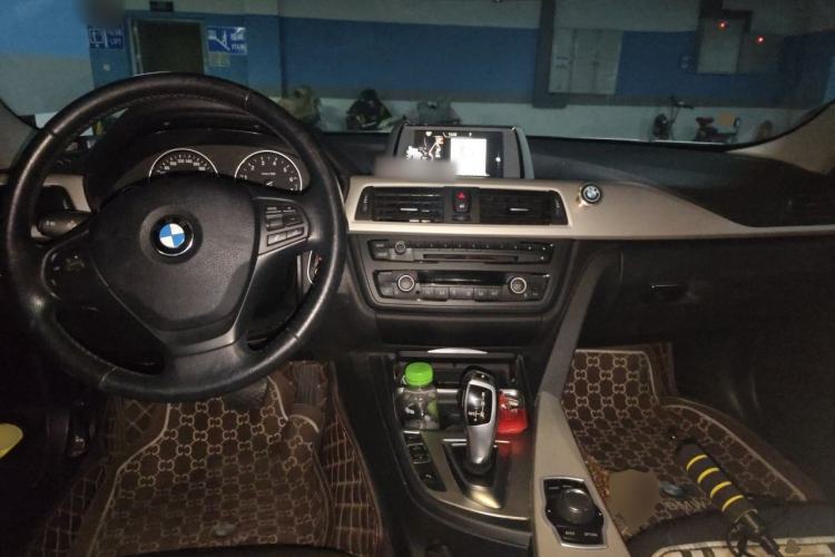 Used BMW 3 Series 2015 320Li Fashion Model Center Console