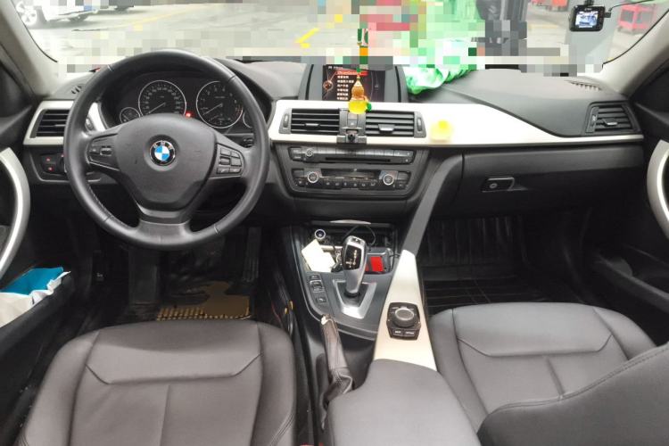 Used BMW 3 Series 2015 320Li Luxury Edition Fashion Model Center Console