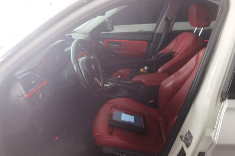 Used BMW 3 Series 2015 328i xDrive Sports Design Package Driver Seat