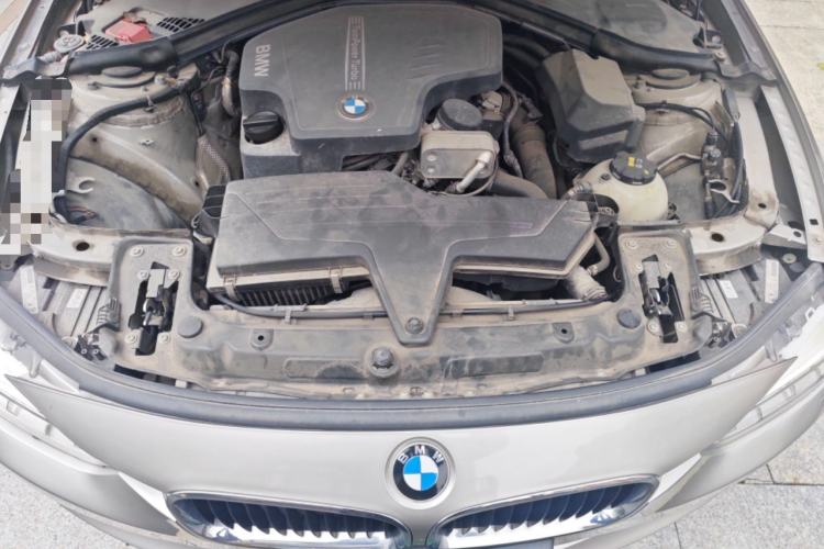 Used BMW 3 Series 2015 320Li Luxury Edition Fashion Model Engine Bay