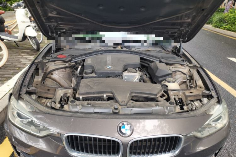 Used BMW 3 Series 2015 320Li Fashion Model Engine Bay