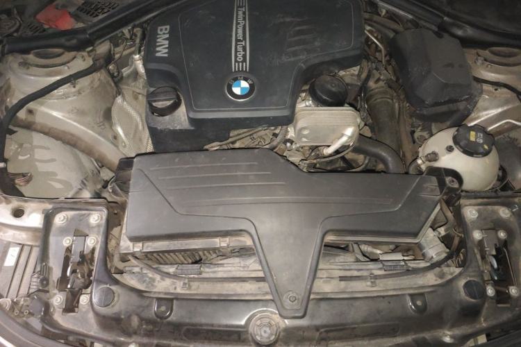 Used BMW 3 Series 2015 320Li Fashion Model Engine Bay