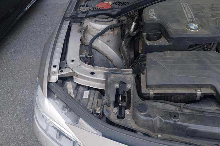 Used BMW 3 Series 2015 320Li Luxury Edition Fashion Model Engine Bay Right