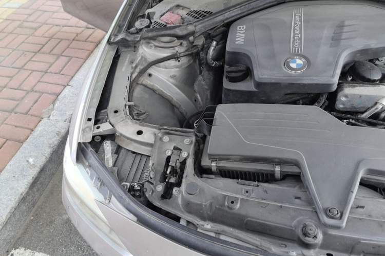 Used BMW 3 Series 2015 320Li Fashion Model Engine Bay Right