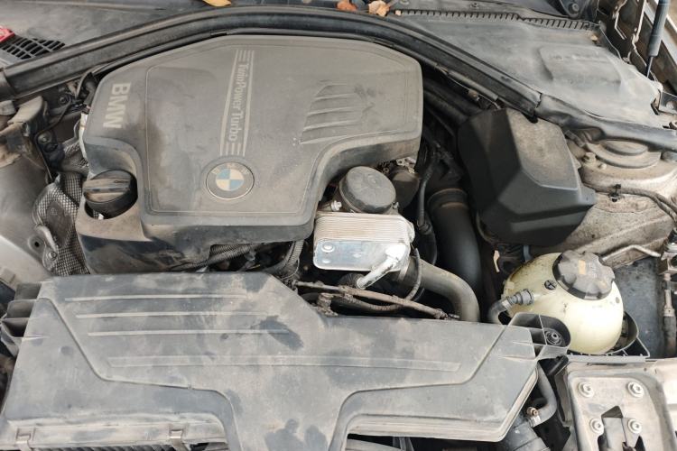 Used BMW 3 Series 2015 320Li Fashion Model Engine Bay