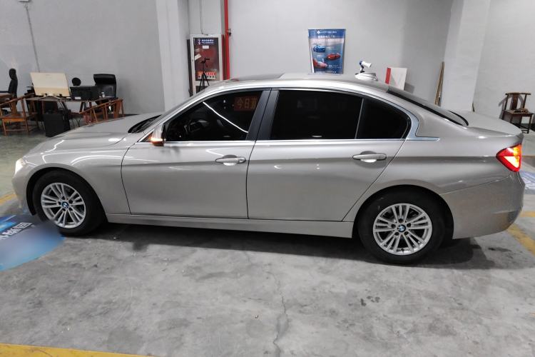 Used BMW 3 Series 2015 320Li Luxury Edition Fashion Model Exterior 3
