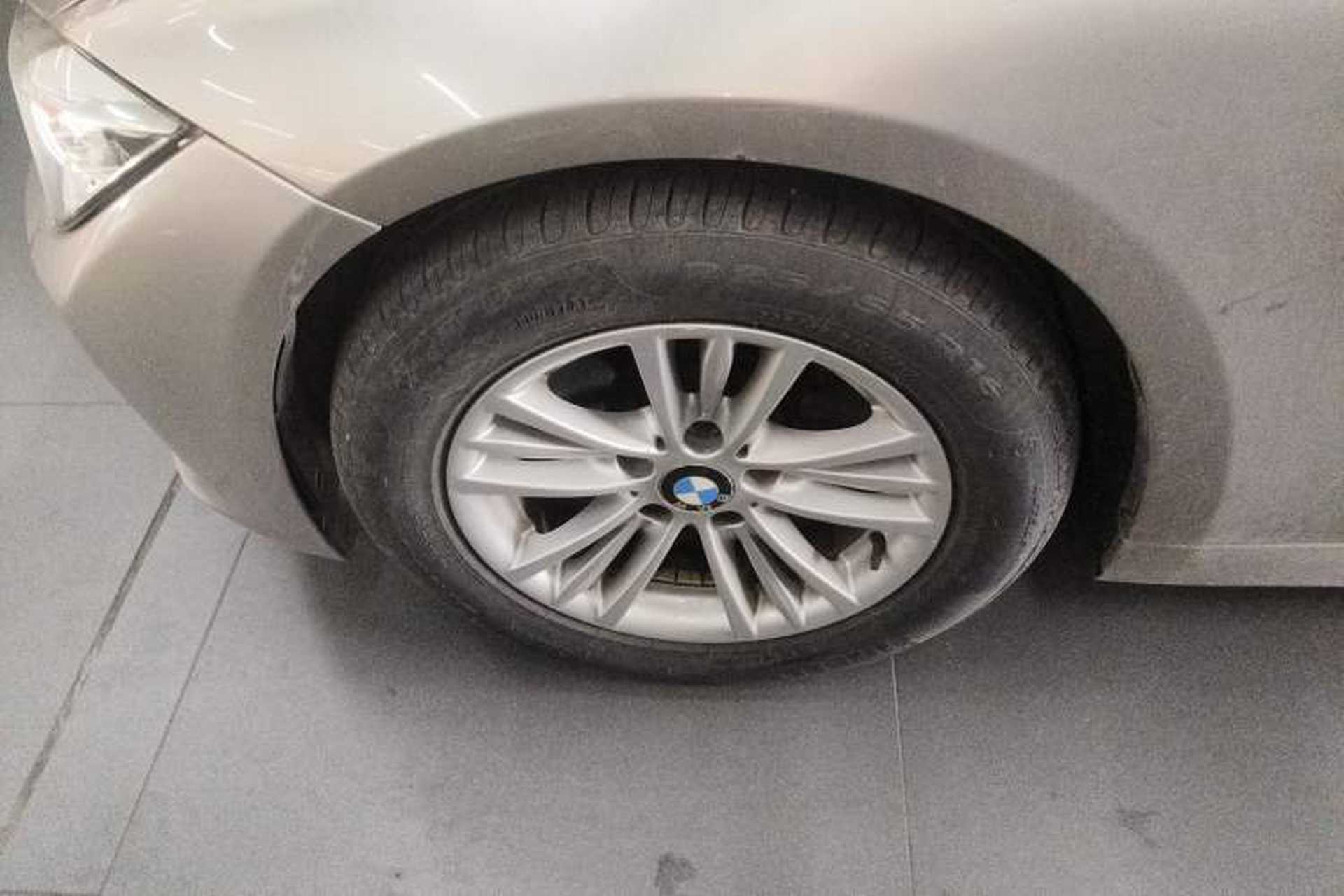 Used BMW 3 Series 2015 320Li Fashion Model Exterior 4