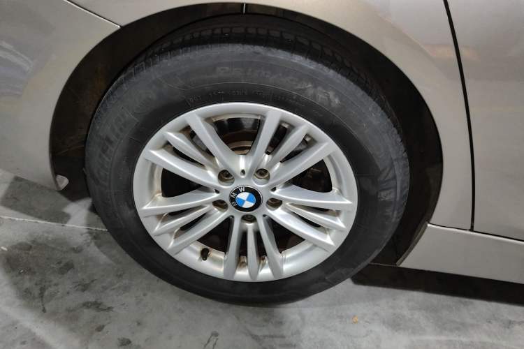 Used BMW 3 Series 2015 320Li Luxury Edition Fashion Model Exterior 8