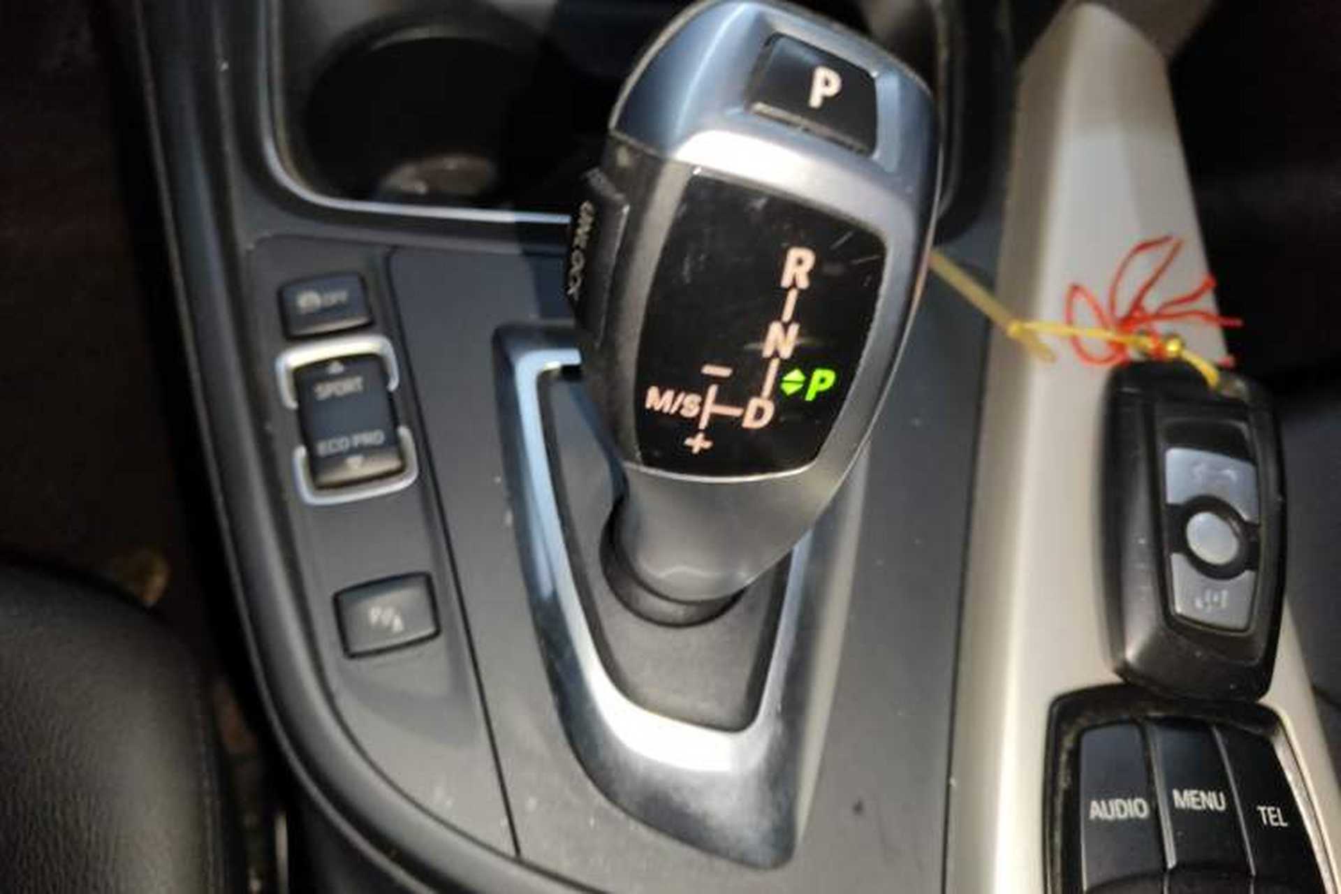 Used BMW 3 Series 2015 320Li Luxury Edition Fashion Model Gear Lever