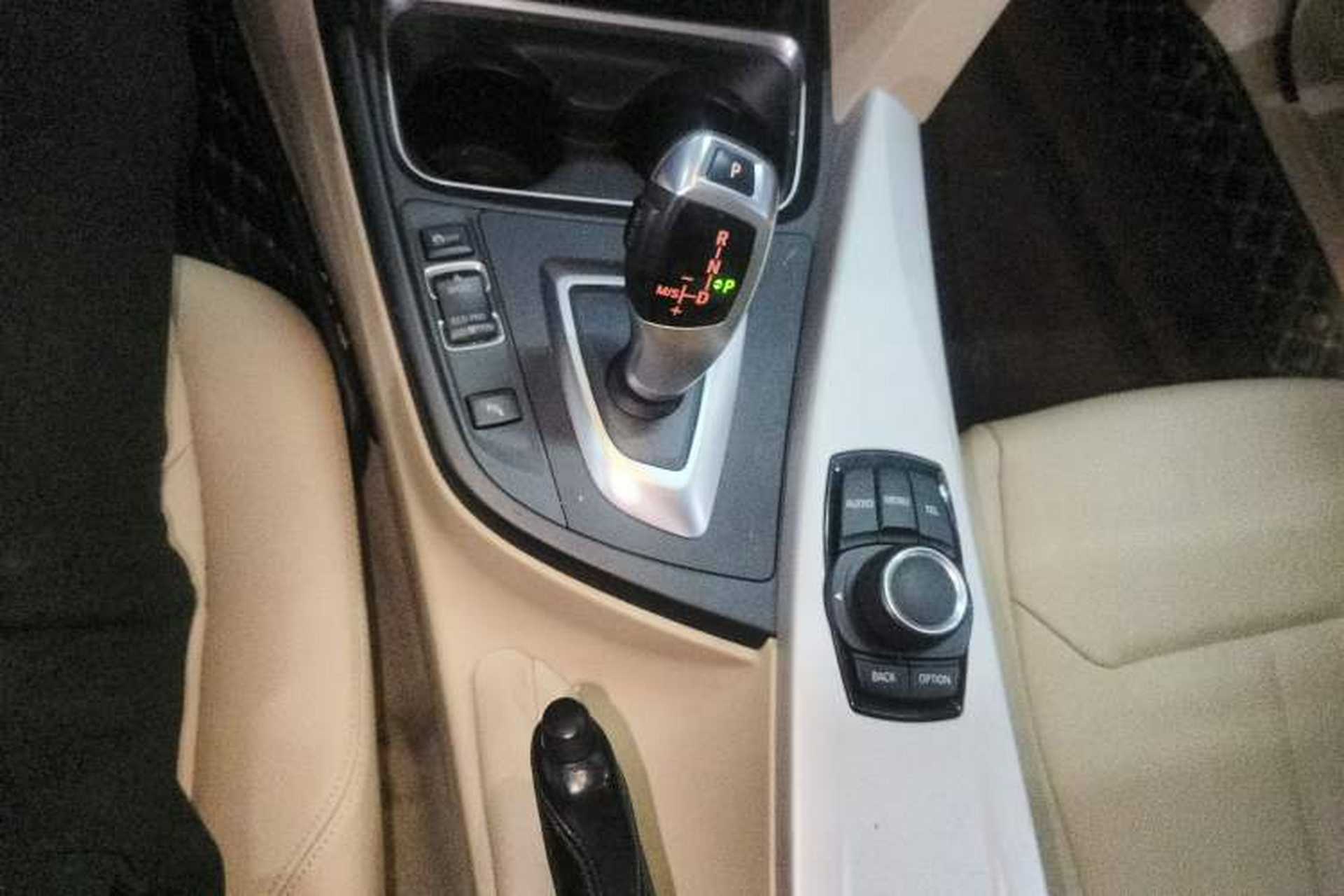 Used BMW 3 Series 2015 320Li Fashion Model Gear Lever