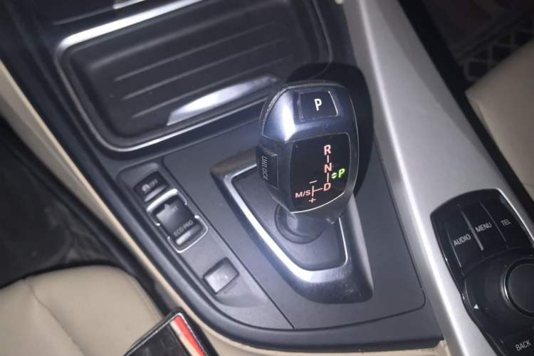 Used BMW 3 Series 2015 320Li Luxury Edition Fashion Model Gear Lever