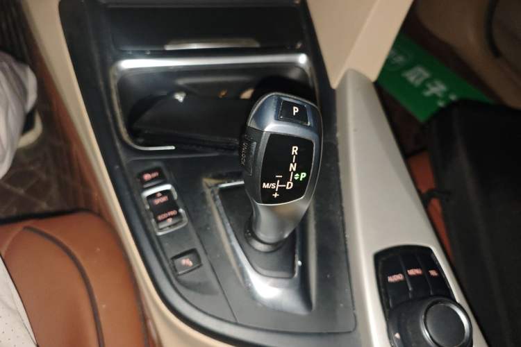 Used BMW 3 Series 2015 320Li Fashion Model Gear Lever
