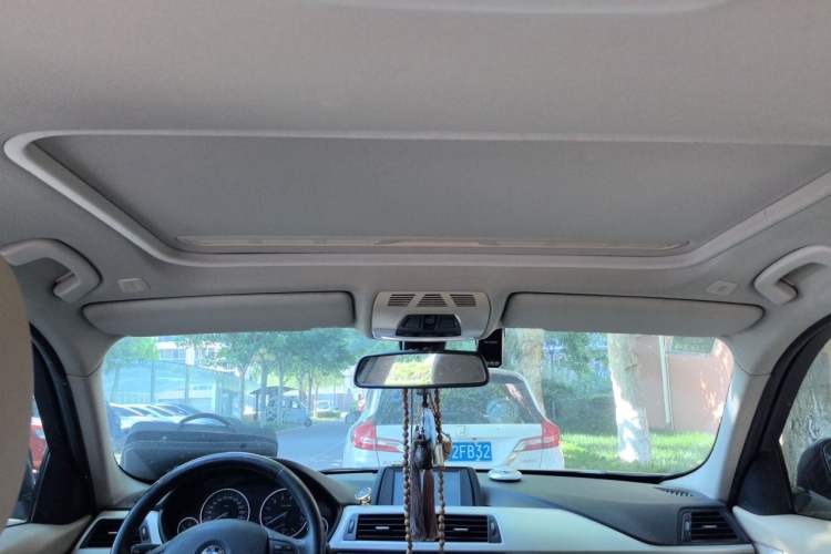 Used BMW 3 Series 2015 320Li Fashion Model Headliner