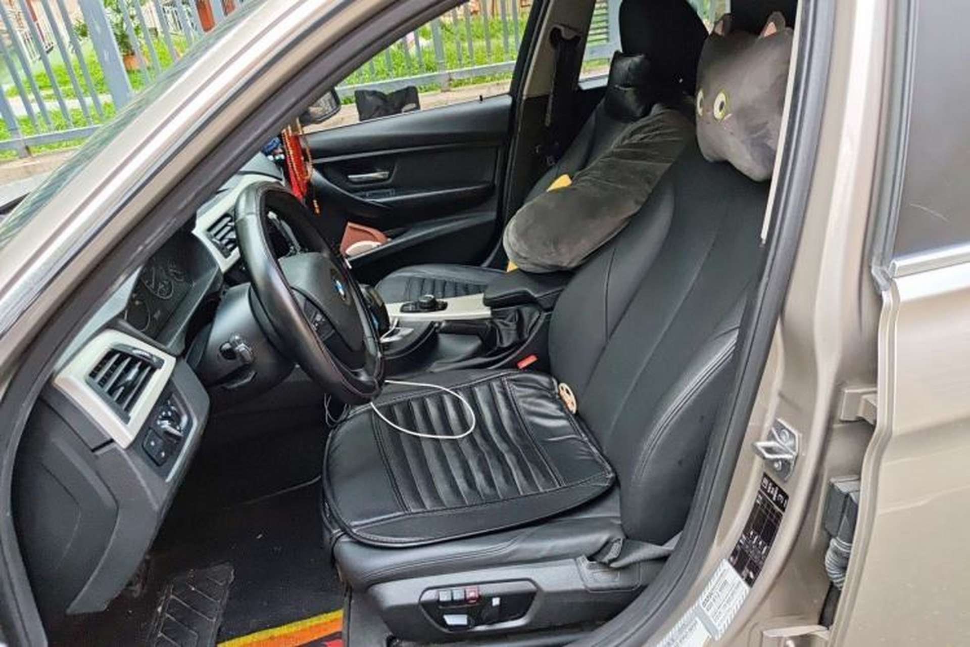 Used BMW 3 Series 2015 320Li Fashion Model Left Front Seat