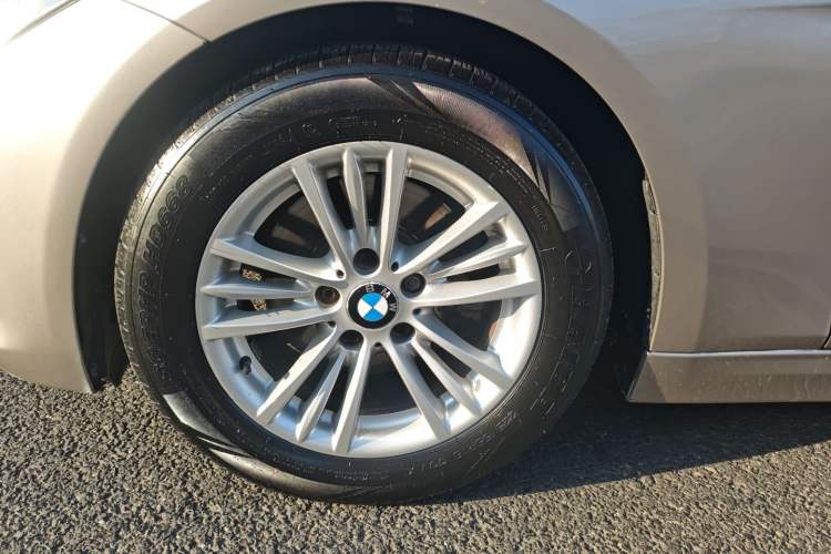 Used BMW 3 Series 2015 320Li Luxury Edition Fashion Model Left Front Wheel Hub