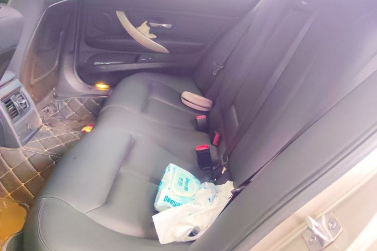Used BMW 3 Series 2015 320Li Fashion Model Left Rear Seat