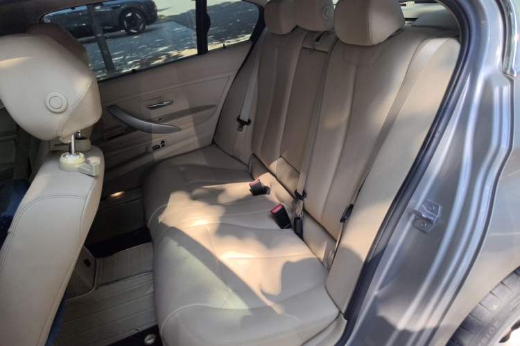 Used BMW 3 Series 2015 320Li Fashion Model Left Rear Seat