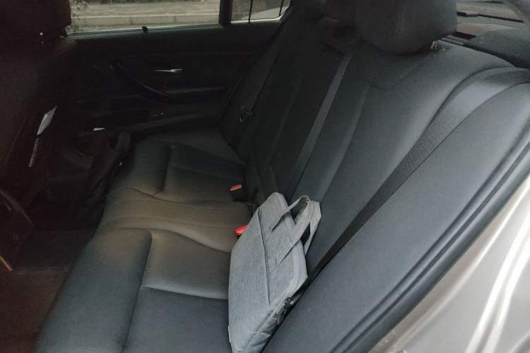 Used BMW 3 Series 2015 320Li Luxury Edition Fashion Model Left Rear Seat