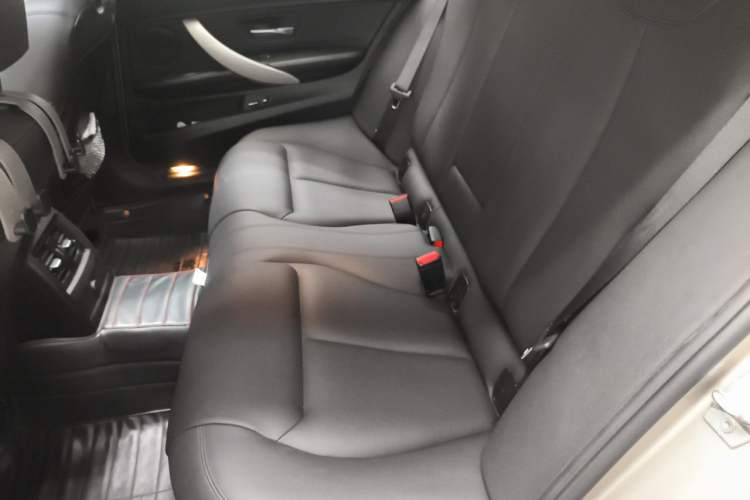 Used BMW 3 Series 2015 320Li Luxury Edition Fashion Model Left Rear Seat