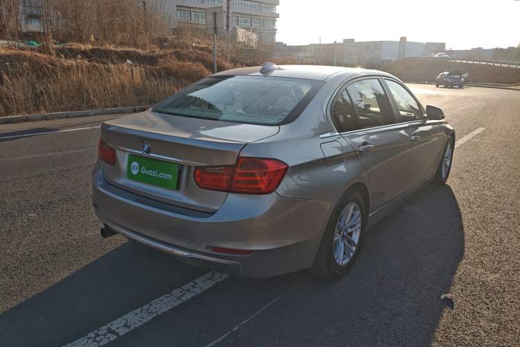 Used BMW 3 Series 2015 320Li Luxury Edition Fashion Model Rear Right 45 Deg