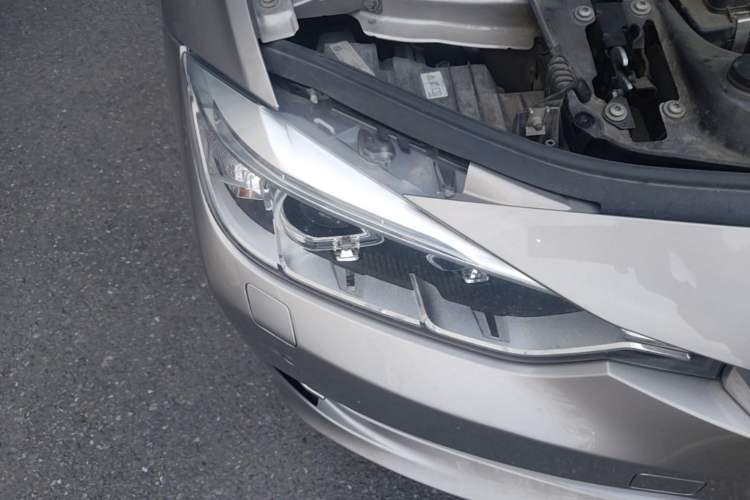 Used BMW 3 Series 2015 320Li Luxury Edition Fashion Model Right Front Headlight