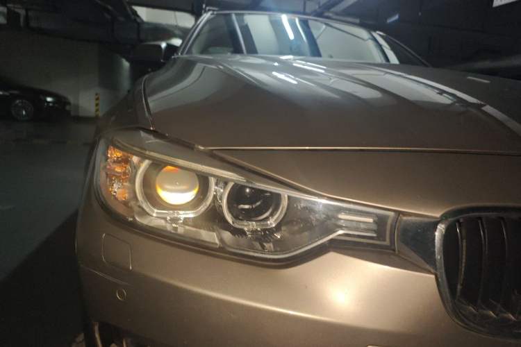 Used BMW 3 Series 2015 320Li Fashion Model Right Front Headlight