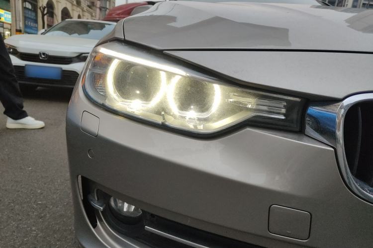 Used BMW 3 Series 2015 320Li Luxury Edition Fashion Model Right Front Headlight