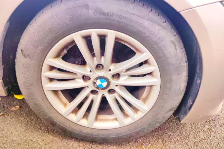 Used BMW 3 Series 2015 320Li Fashion Model Right Front Wheel Hub