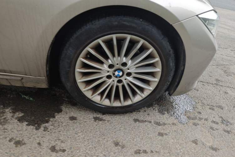 Used BMW 3 Series 2015 320Li Luxury Design Package Right Front Wheel Hub