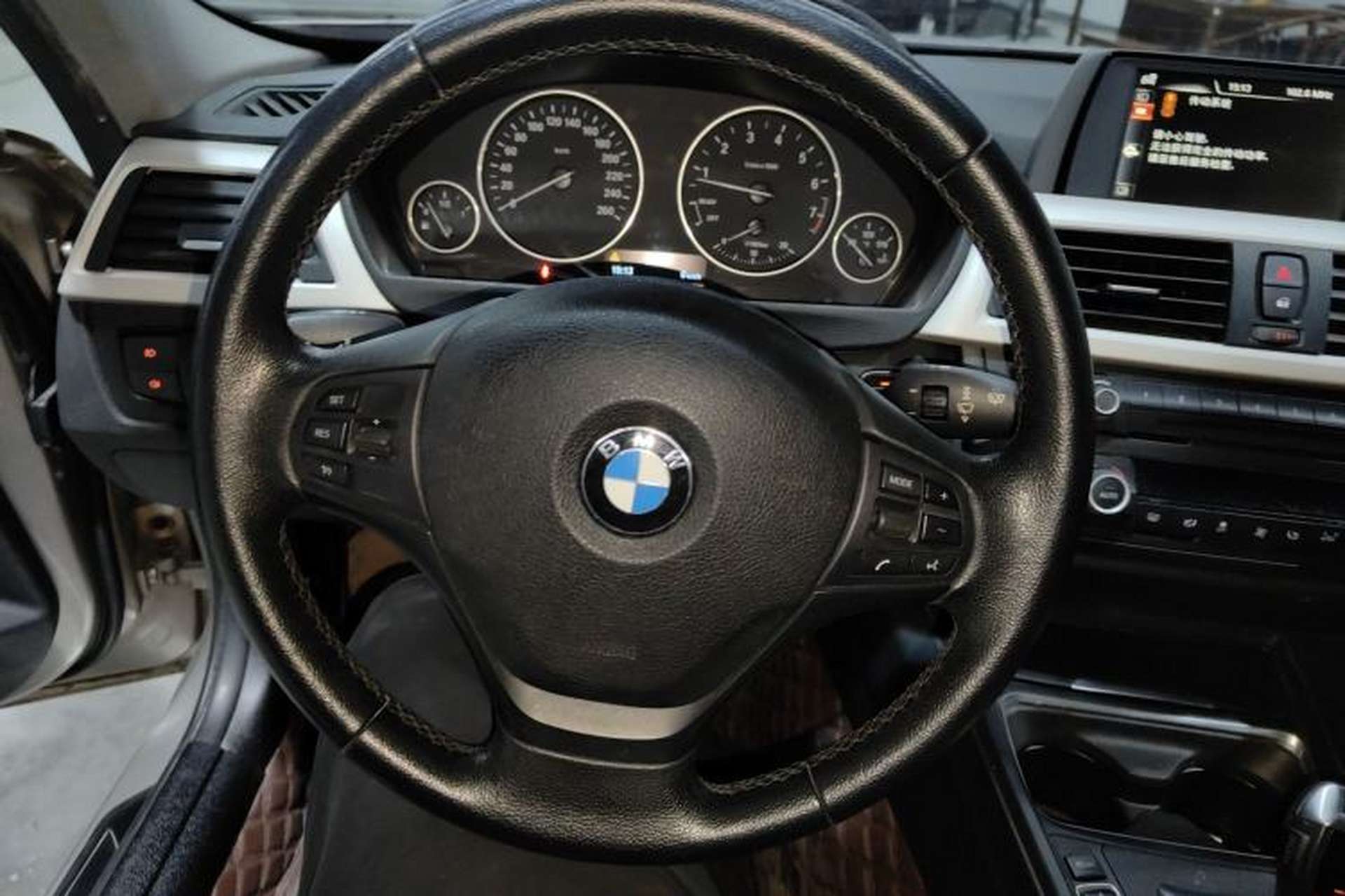 Used BMW 3 Series 2015 320Li Luxury Edition Fashion Model Steering Wheel