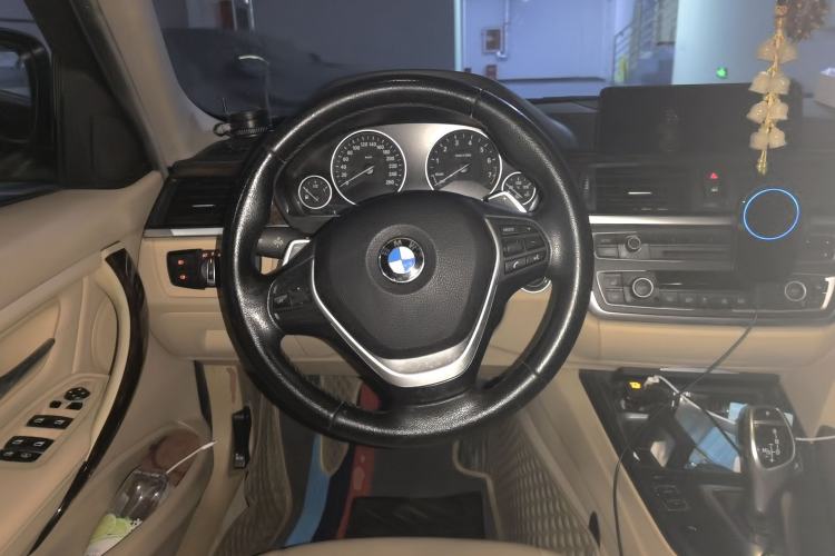 Used BMW 3 Series 2015 320Li Luxury Design Package Steering Wheel