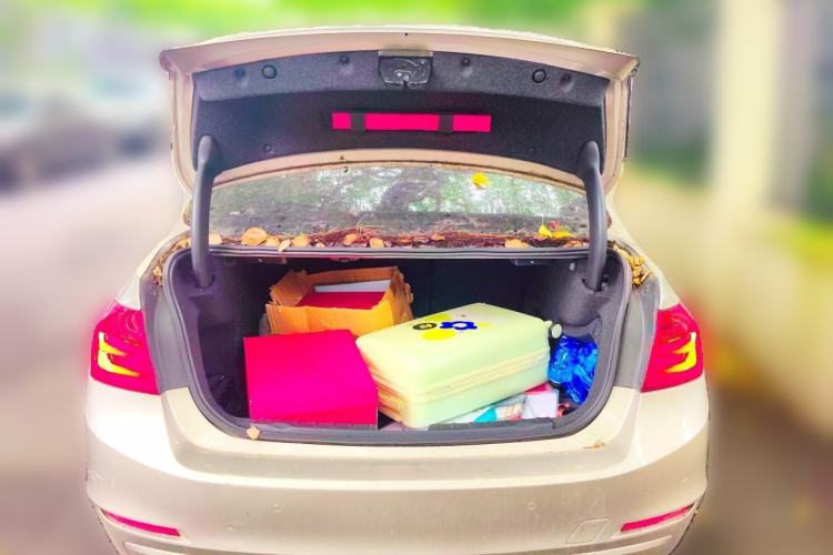 Used BMW 3 Series 2015 320Li Fashion Model Trunk