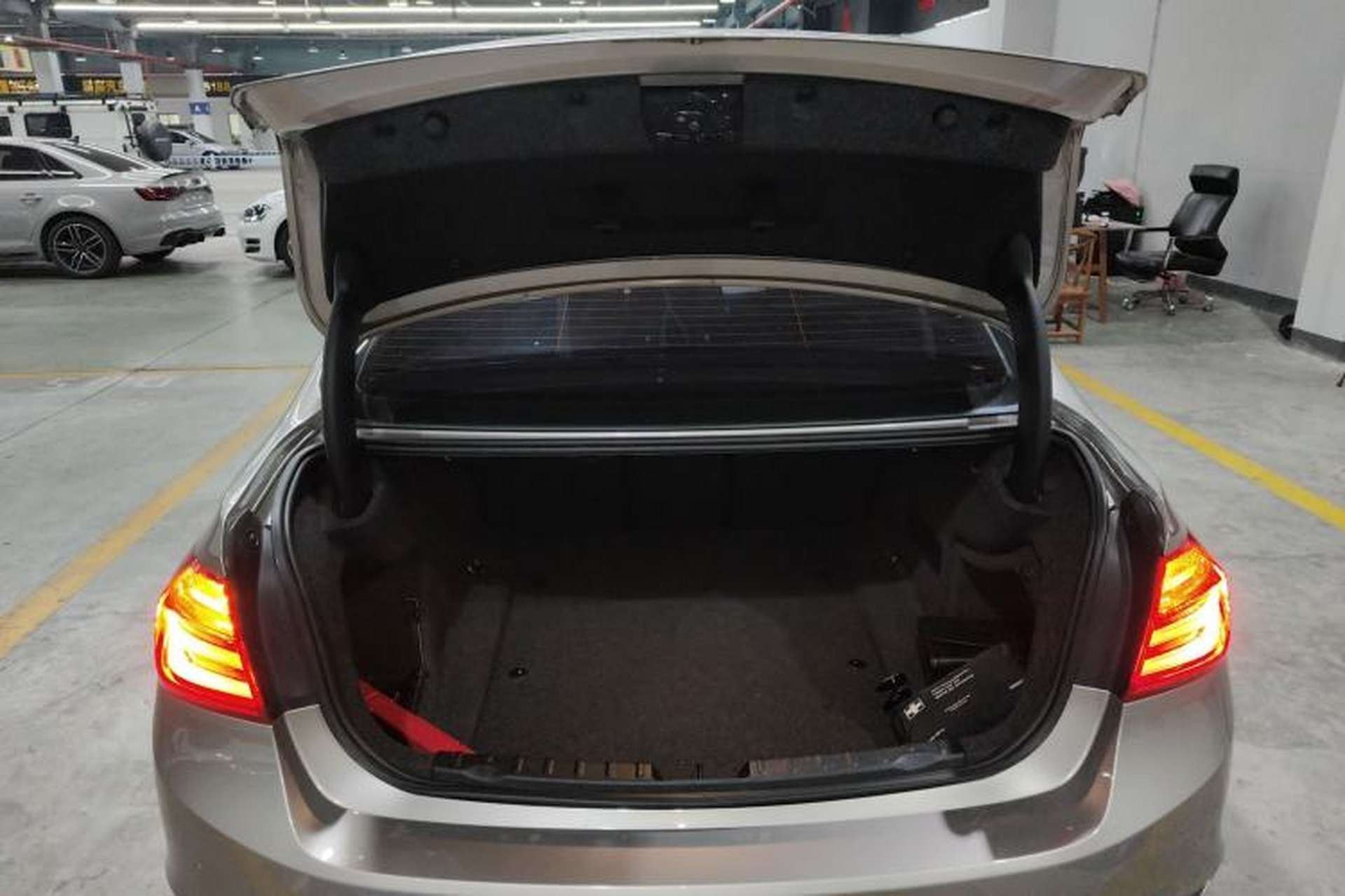 Used BMW 3 Series 2015 320Li Luxury Edition Fashion Model Trunk