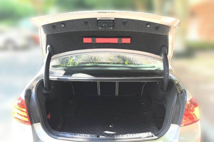 Used BMW 3 Series 2015 320Li Fashion Model Trunk