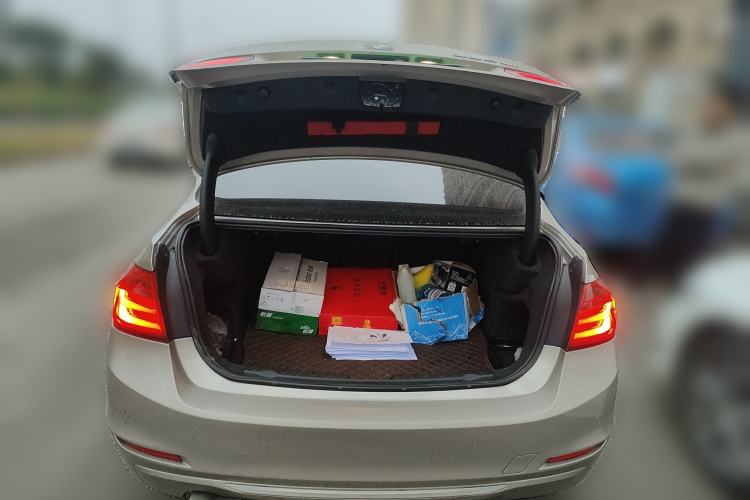 Used BMW 3 Series 2015 320Li Luxury Edition Fashion Model Trunk
