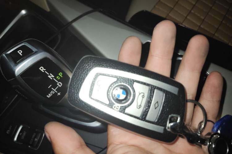 Used BMW 3 Series 2015 320Li Luxury Edition Fashion Model Vehicle Key
