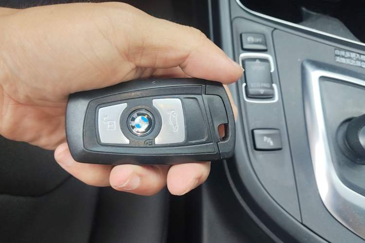 Used BMW 3 Series 2015 320Li Luxury Edition Fashion Model Vehicle Key