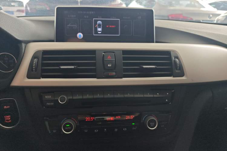 Used BMW 3 Series 2015 320Li Fashion Model Audio And AC Panel