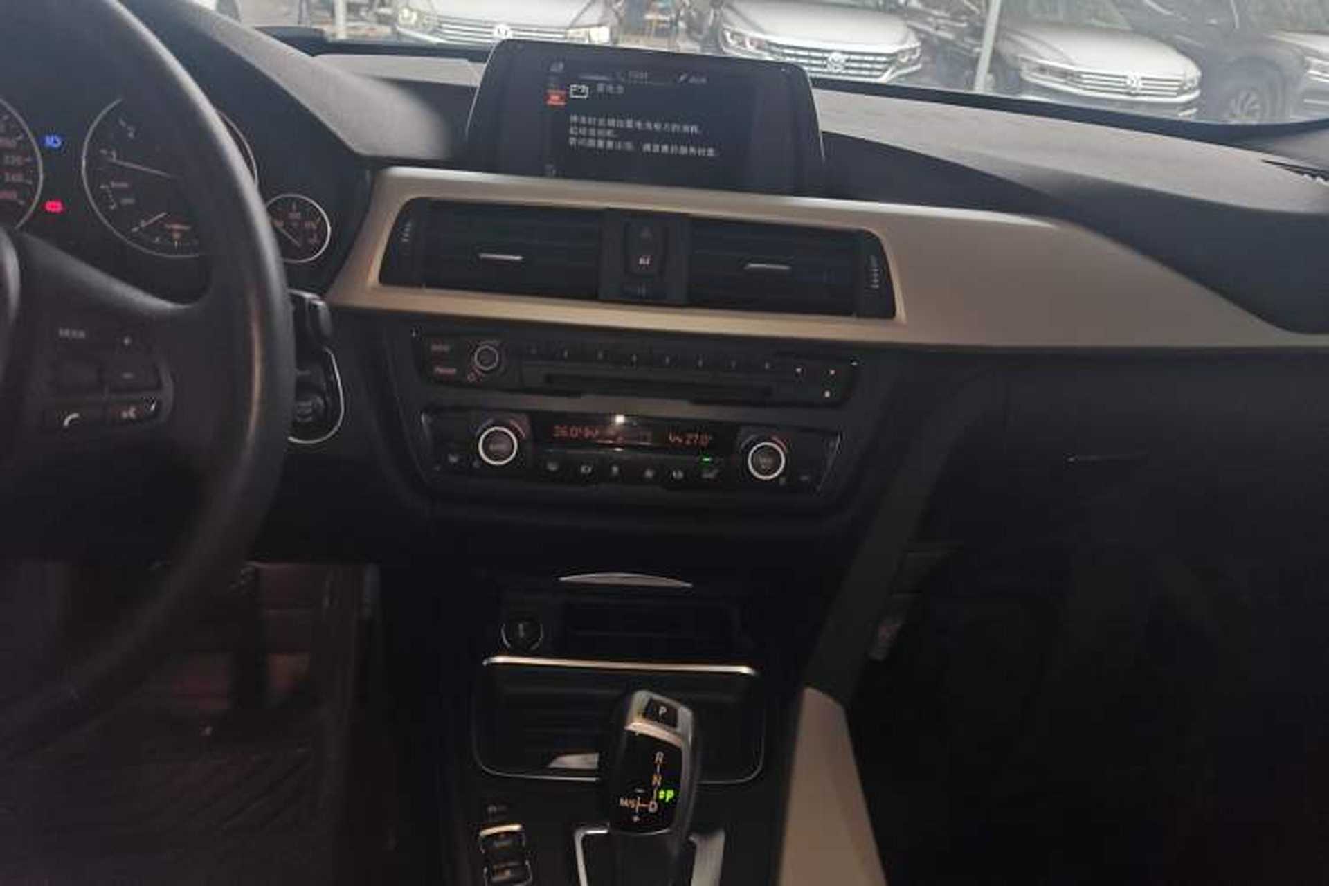Used BMW 3 Series 2015 320Li Luxury Edition Fashion Model Audio And AC Panel