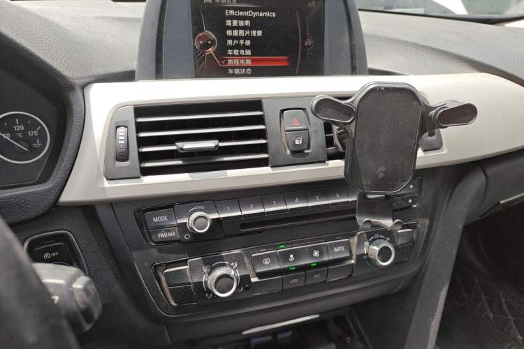 Used BMW 3 Series 2015 316i Active Edition Audio And AC Panel