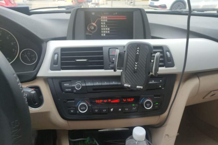 Used BMW 3 Series 2015 320Li Luxury Edition Fashion Model Audio And AC Panel