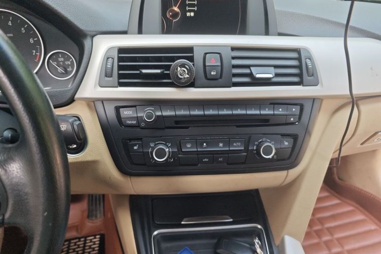 Used BMW 3 Series 2015 316Li Fashion Model Audio And AC Panel