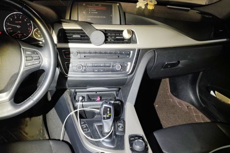 Used BMW 3 Series 2015 316Li Fashion Model Audio And AC Panel