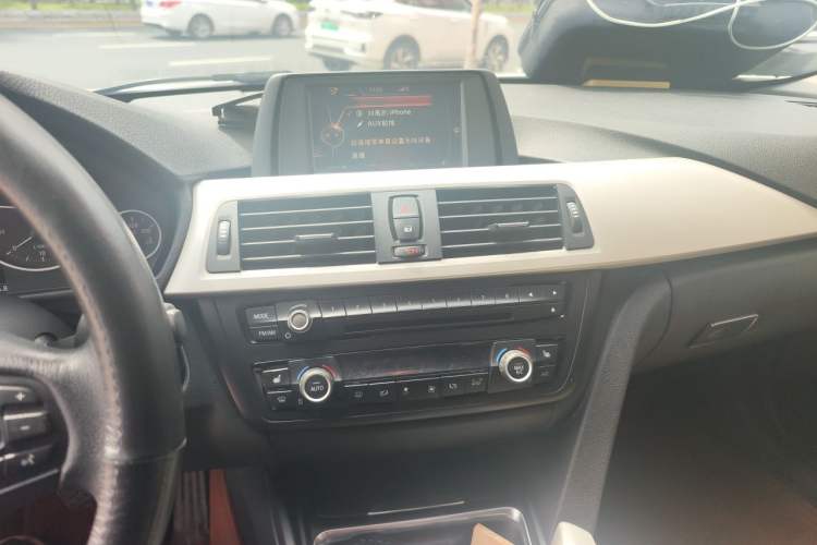 Used BMW 3 Series 2015 320i Luxury Line Stylish Edition Audio And AC Panel